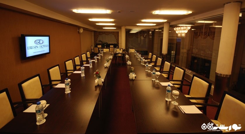 نمایی از اتاق برگزاری جلسات